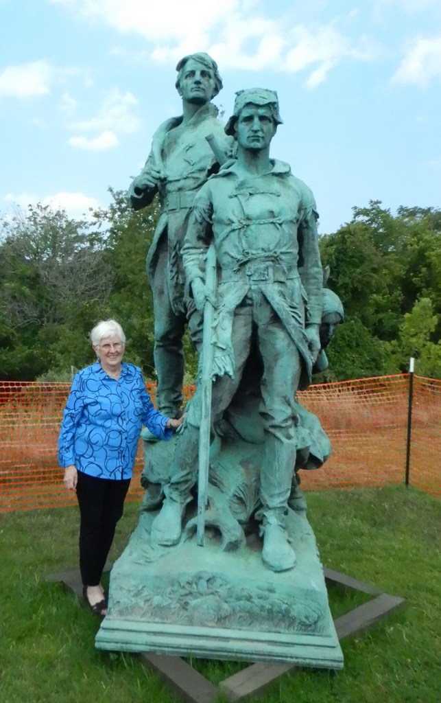 Sacagewea statue 2