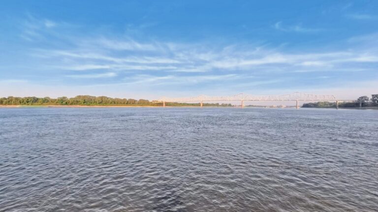 The Ohio Meets the Mississippi